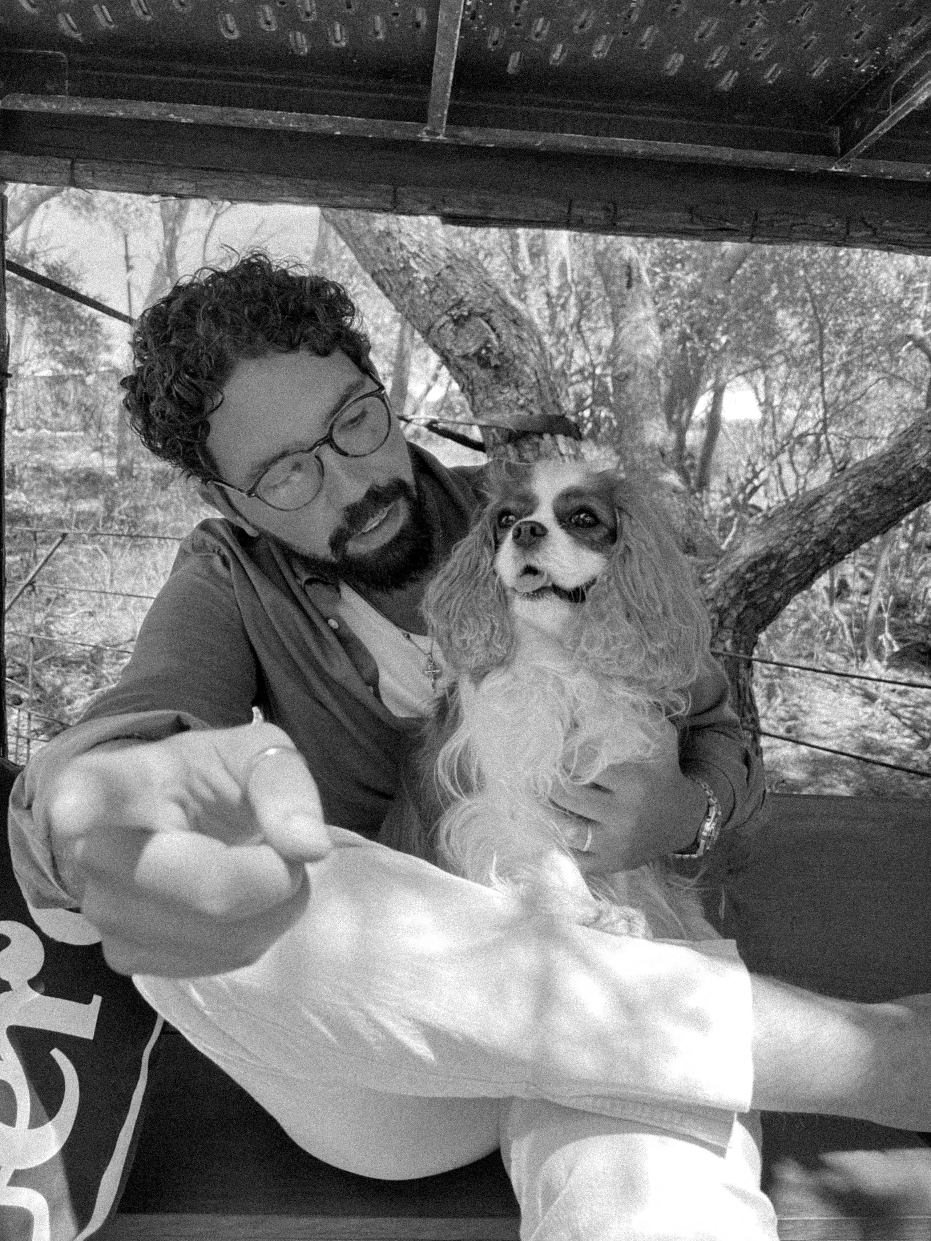 Luis Zubeldia con su perra, Lapa